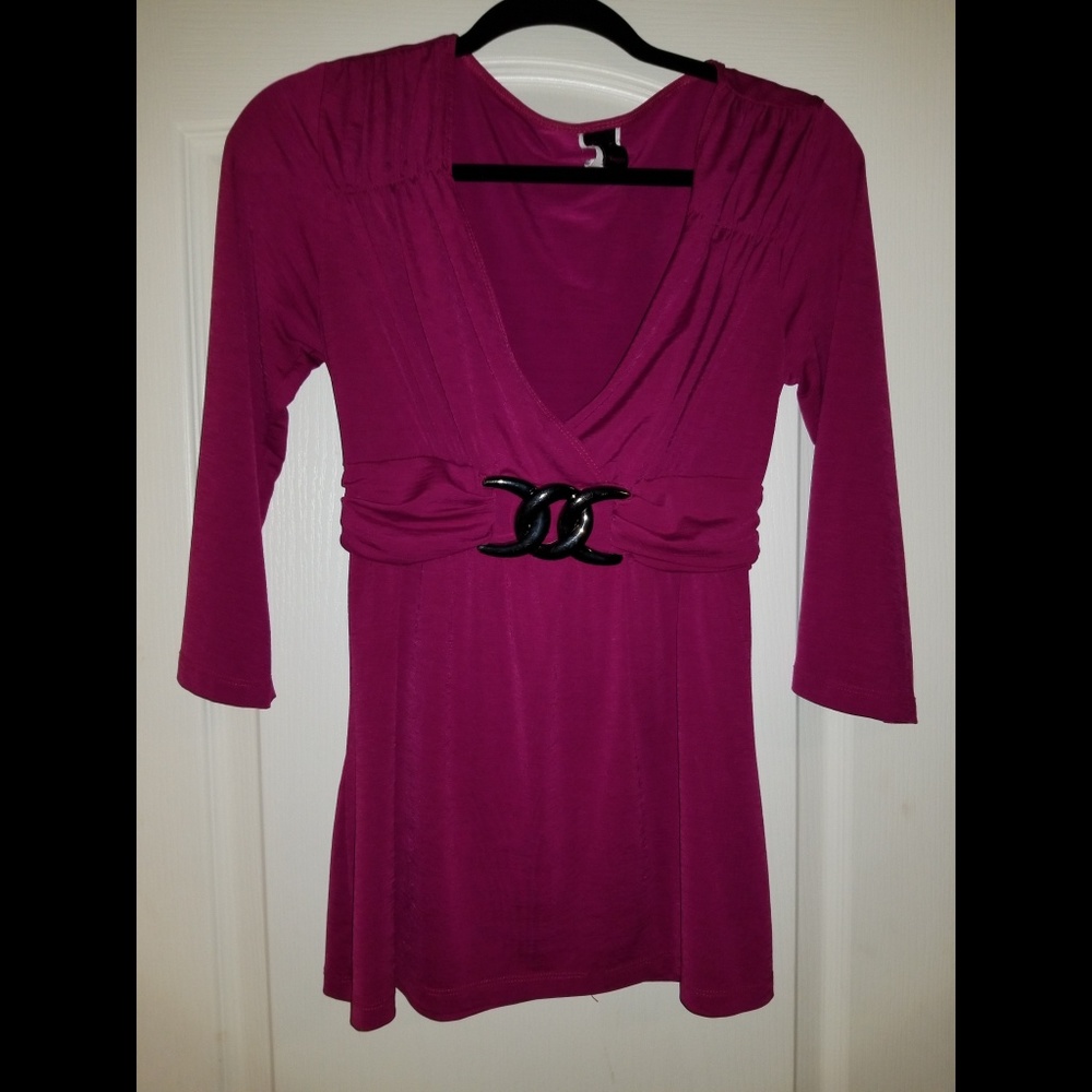 3/4 sleeve fuscia shirt with embellished belt